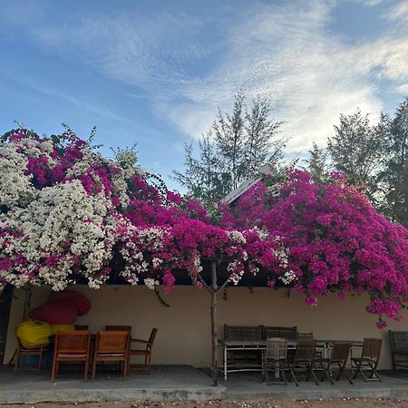 Orchid Boutique Beach Resort Phan Thiet Bagian luar foto